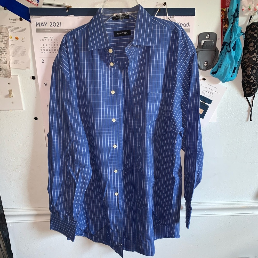 NWOT Nautica. Neck 15.5 Size 32/33